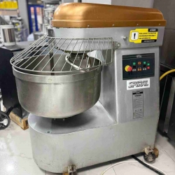 Top&ccedil;usan Spiral Hamur Yoğurma Makinesi | Esila End&uuml;striyel Mutfak