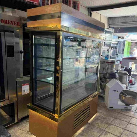 İkinci El Gold Detaylı ve Ahşap Dekorlu Dik Pasta Teşhir Dolabı | Esila Endüstriyel Mutfak